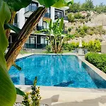 Διαμέρισμα Stylish Lounge With Pool & Views Φετιγιέ