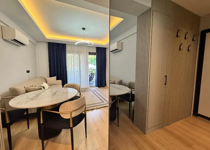 Stylish Lounge With Pool & Views Апартаменты *